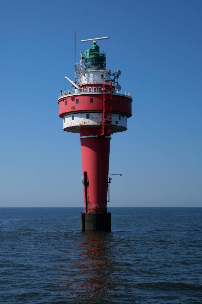 Leit- und Leuchtfeuer Alte Weser in der Nordsee.