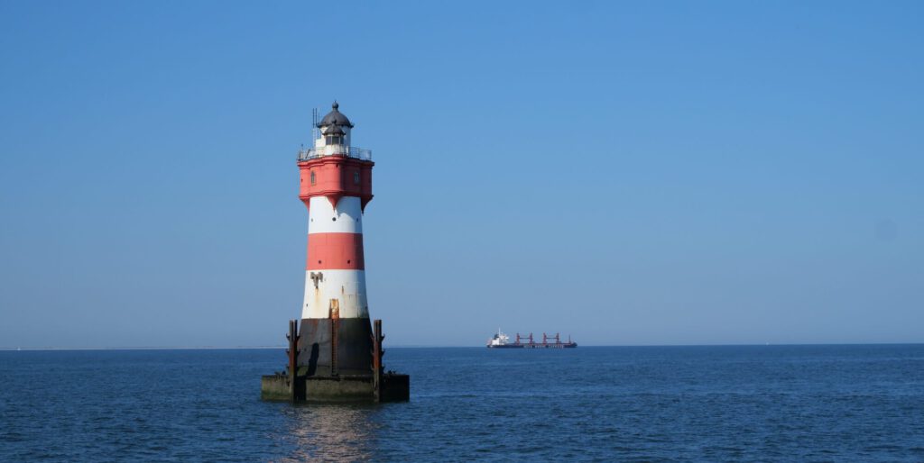 Leuchtturm Roter Sand - ehemaliger wichtiger Leuchtturm zur verlässlichen Orientierung in der Außenweser.